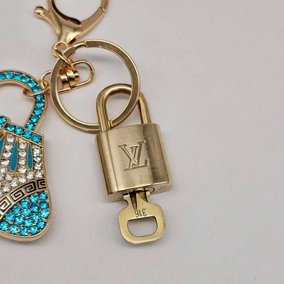 Authentic Louis Vuitton Lock & Key with unbranded Bag Keycharm, Keychain - Picture 7 of 7